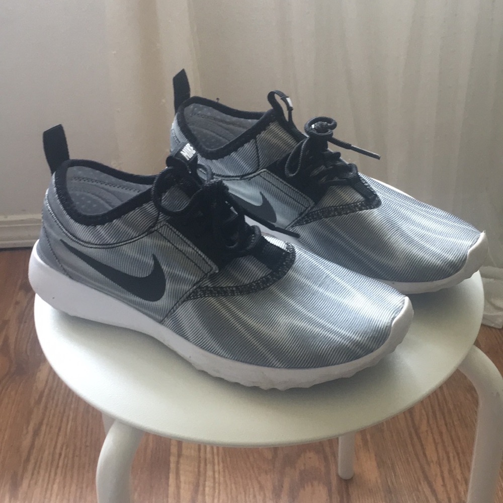 Nike’s size 7.5